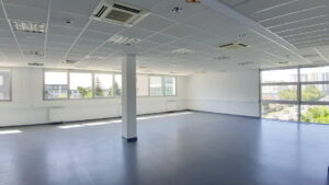 150 m2 - 250 m2 samostatný priestor s možnosťou úpravy podľa požiadaviek nájomcu