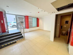 30 m2 - administratívno-obchodný priestor