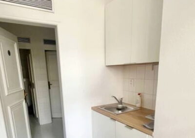 842025_682ca7e913c0ea08e1d4424854c2458b