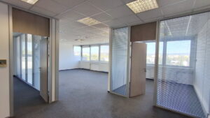 172 m2 - administratívny priestor + veľká vlastná terasa (142 m2)