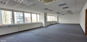 85 m2 - Open space (možnosť - čiastočne zariadený)