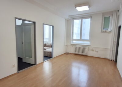 20260422_132805_resize