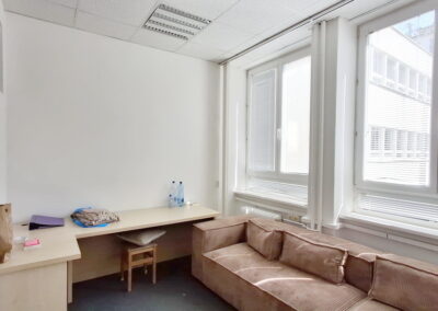 20260422_132839_resize