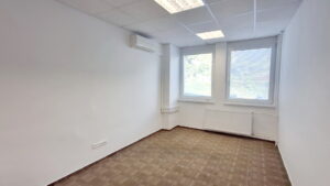 15 m2 - 23,42 m2- 29 m2  – kancelárie v centre mesta